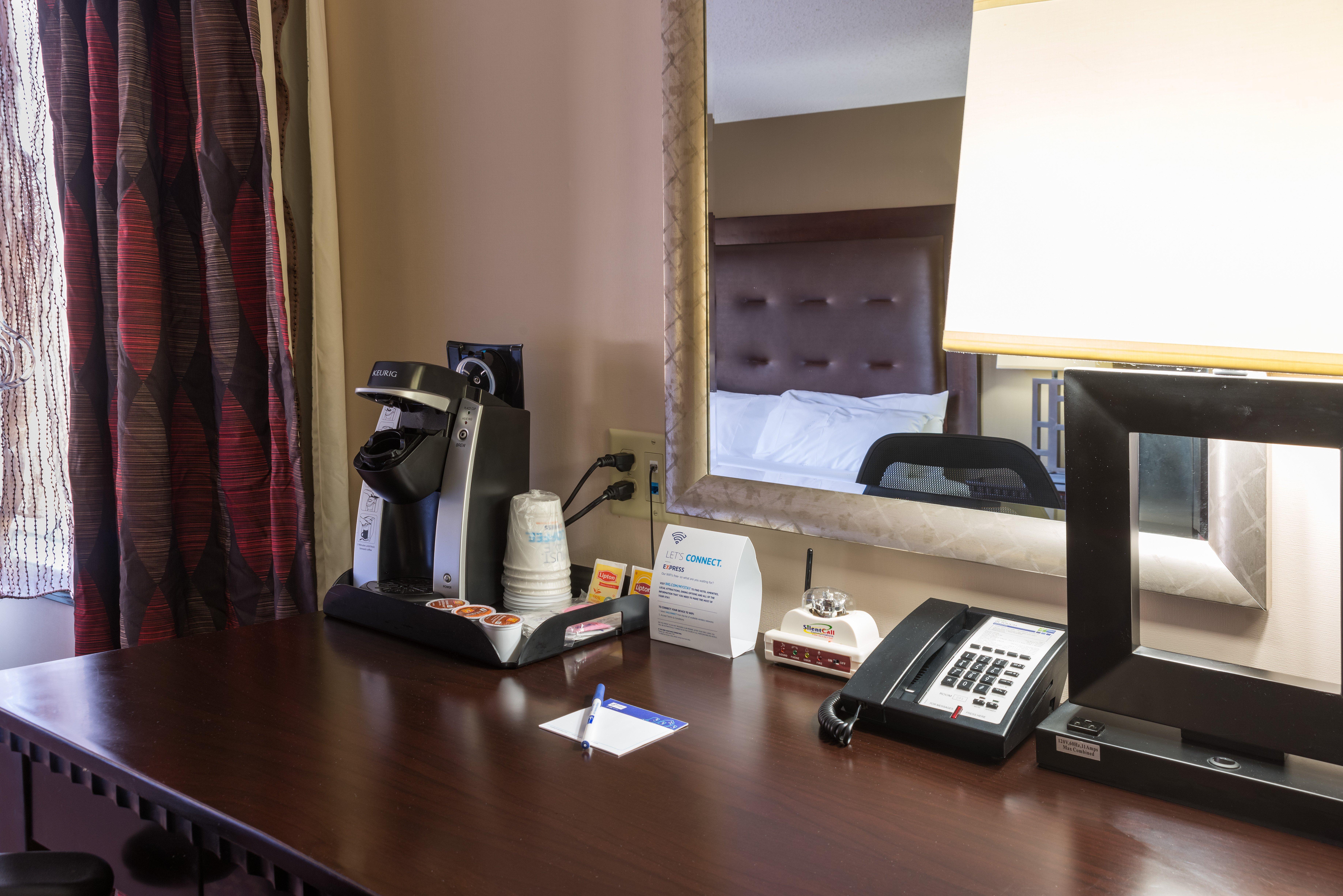 Holiday Inn Express Hartford-Newington By Ihg Eksteriør billede
